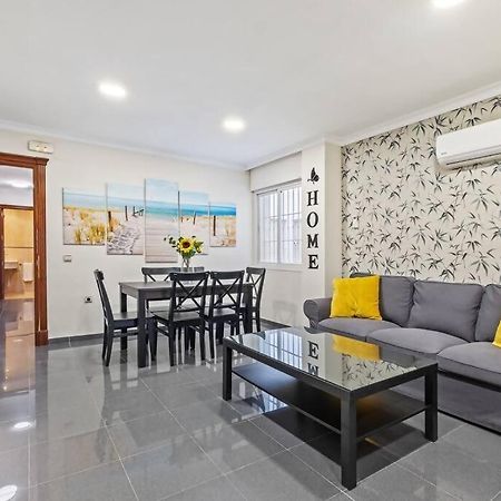 Piso En Atarazanas Apartment Malaga Bagian luar foto