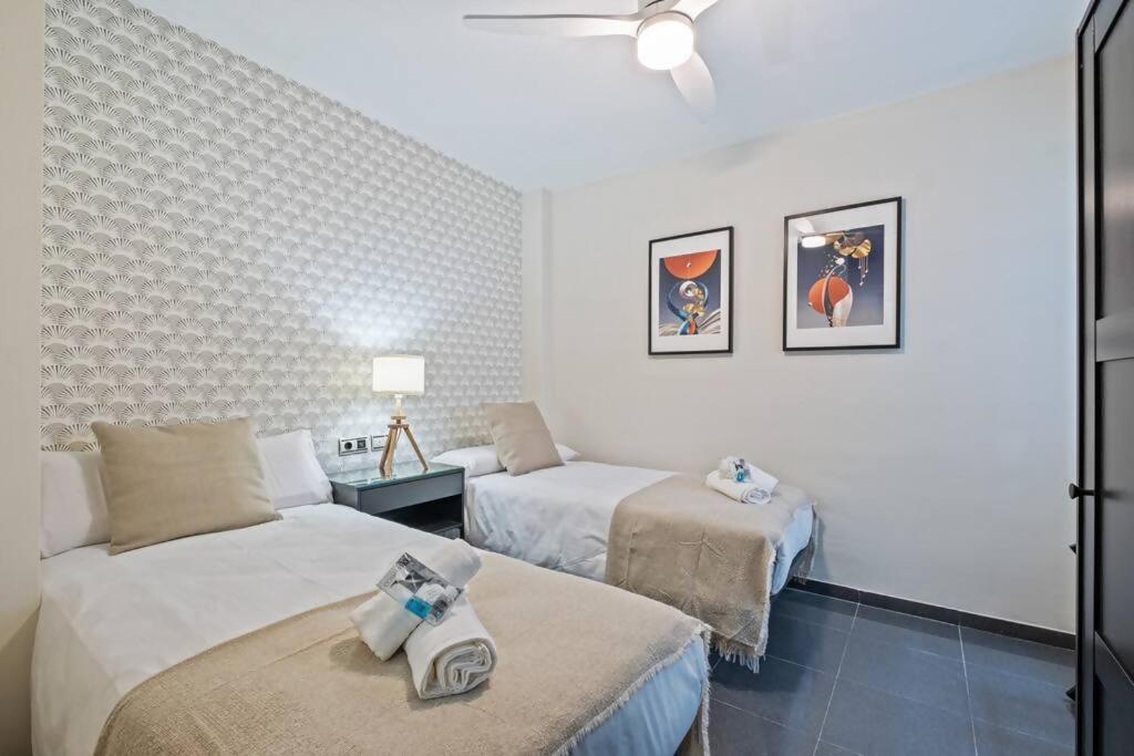 Piso En Atarazanas Apartment Malaga Bagian luar foto