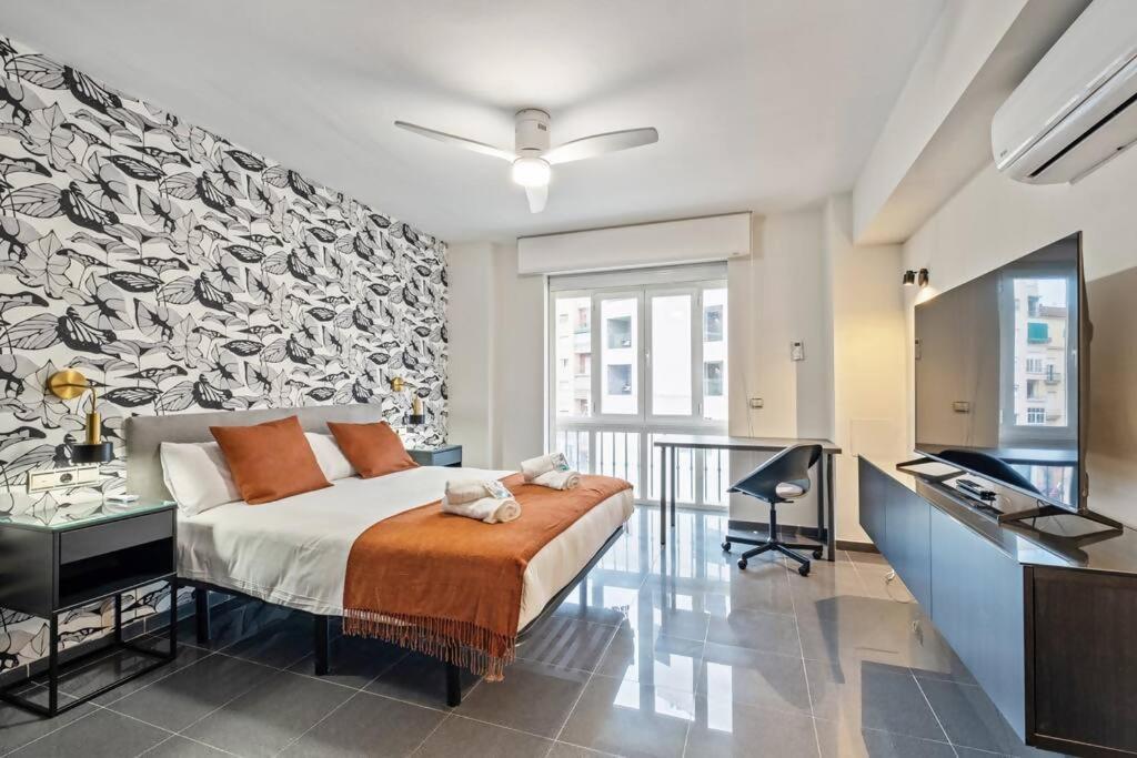 Piso En Atarazanas Apartment Malaga Bagian luar foto